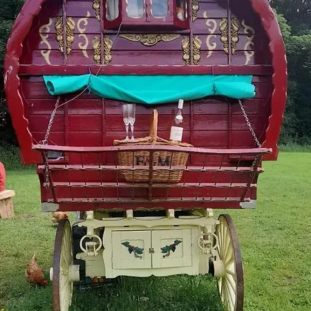 Campsite Romany Bow Gypsy Wagon @ Tin And Canvas Glamping, *